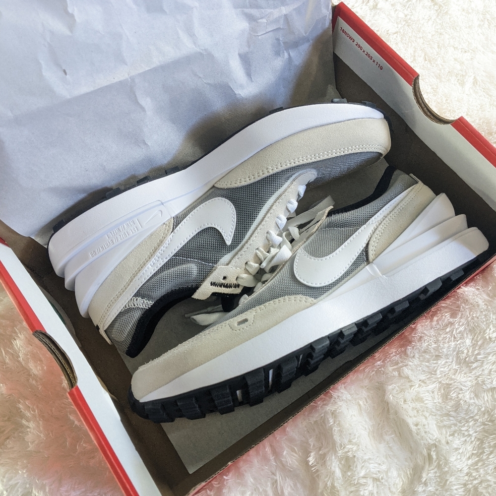 Nike waffle one gs